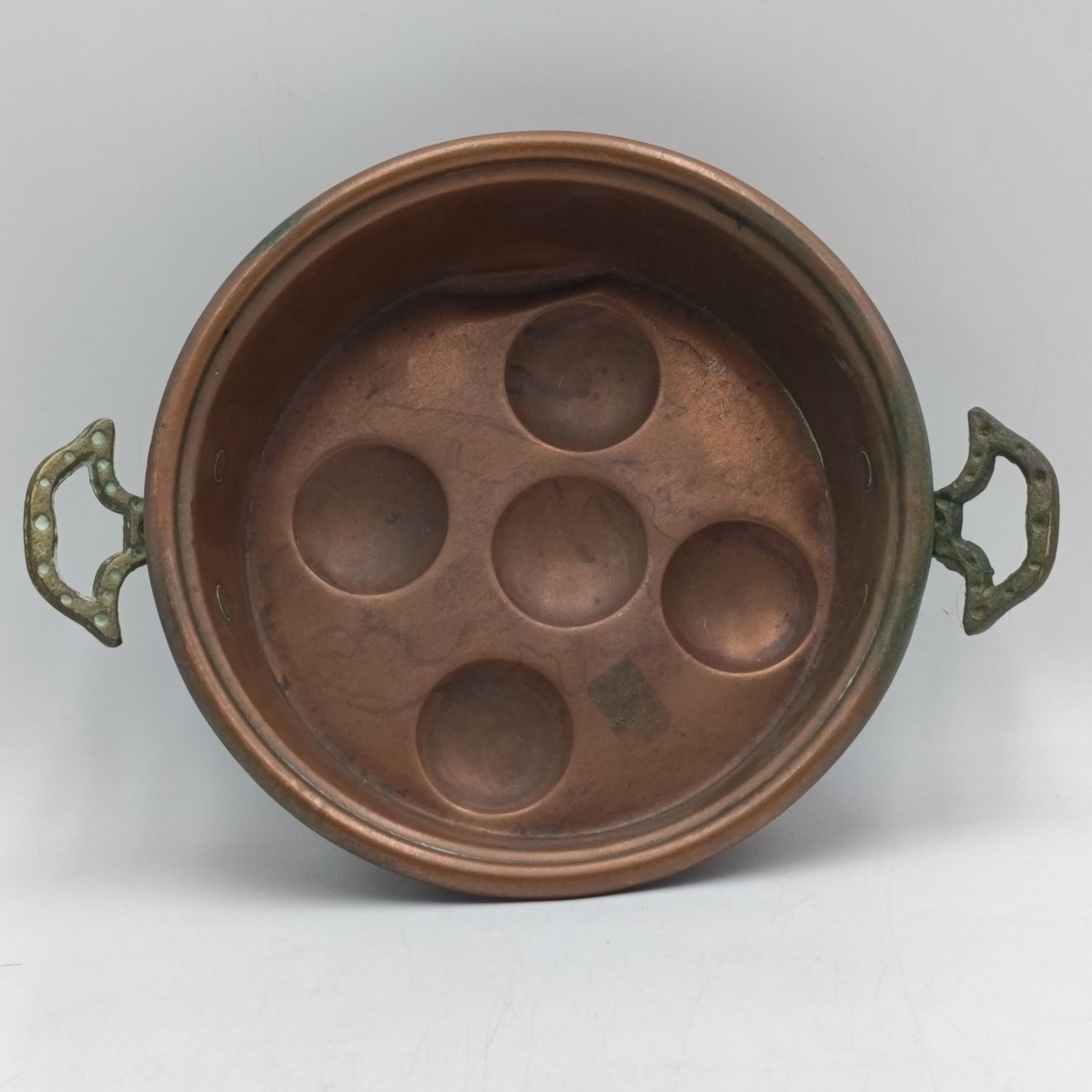 Antique Copper egg pouching pan