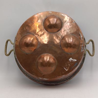 Antique Copper large egg Pouching pan - diameter 27.5 cm