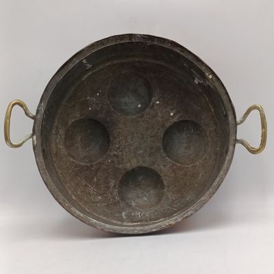 Antique Copper large egg Pouching pan - diameter 27.5 cm