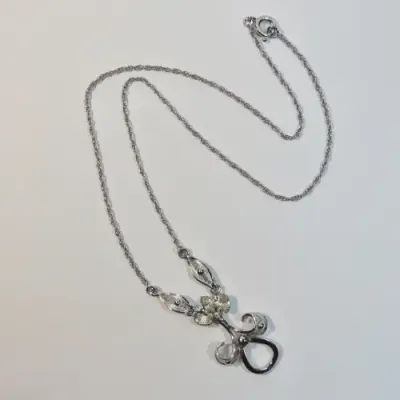 Sterling silver necklace and pendant - Weighs 5,4 grams