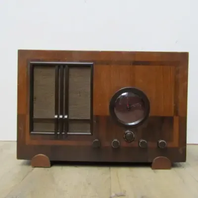 Vintage 1930`s His Masters Voice valve radio - working - 51 x 32 x 35cm