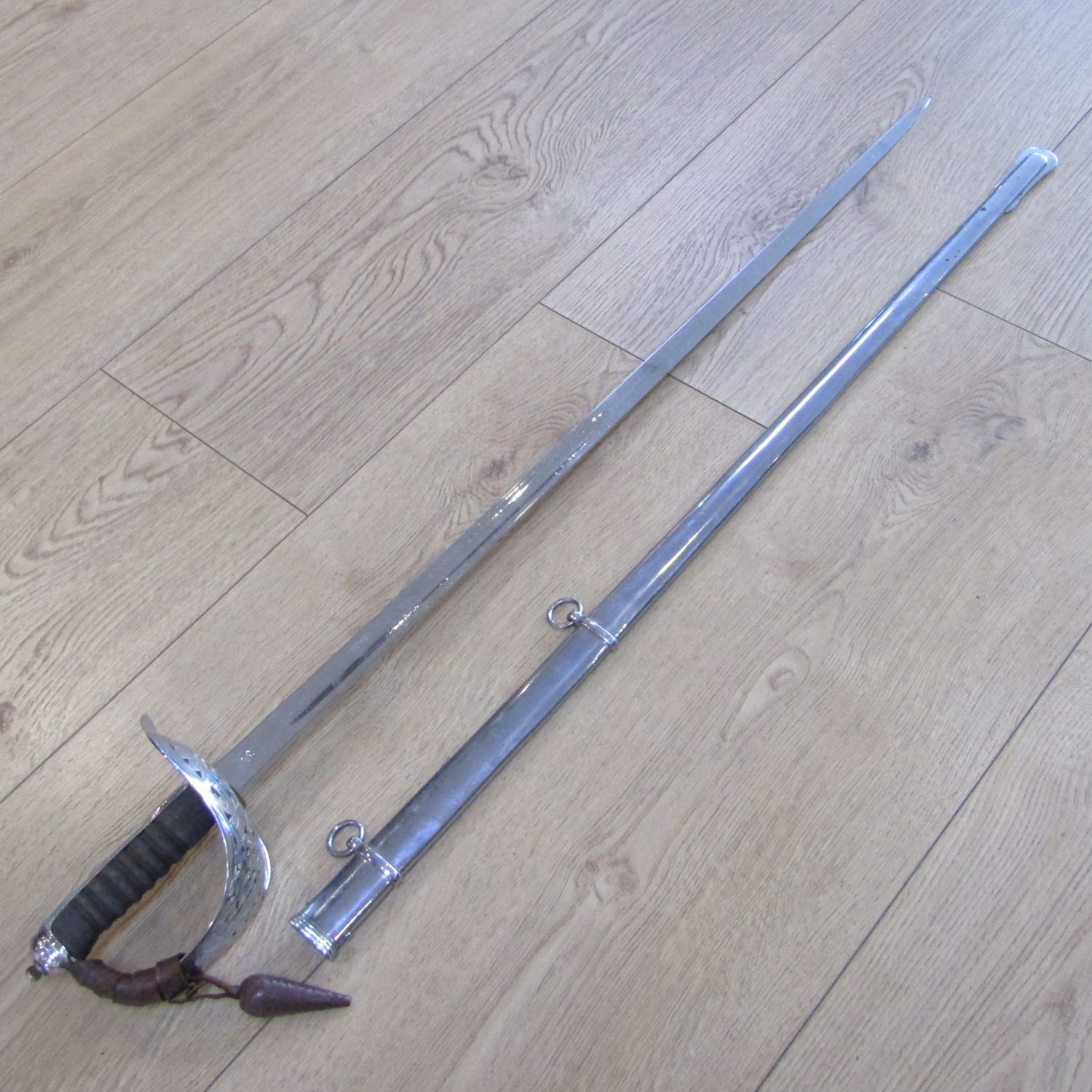 P1897 WW1 Hobson and Sons Durban Light Infantry sword with belt and buckle