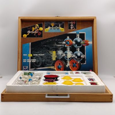 Vintage Capsela motorized science discovery toy set in wooden box