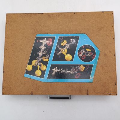 Vintage Capsela motorized science discovery toy set in wooden box
