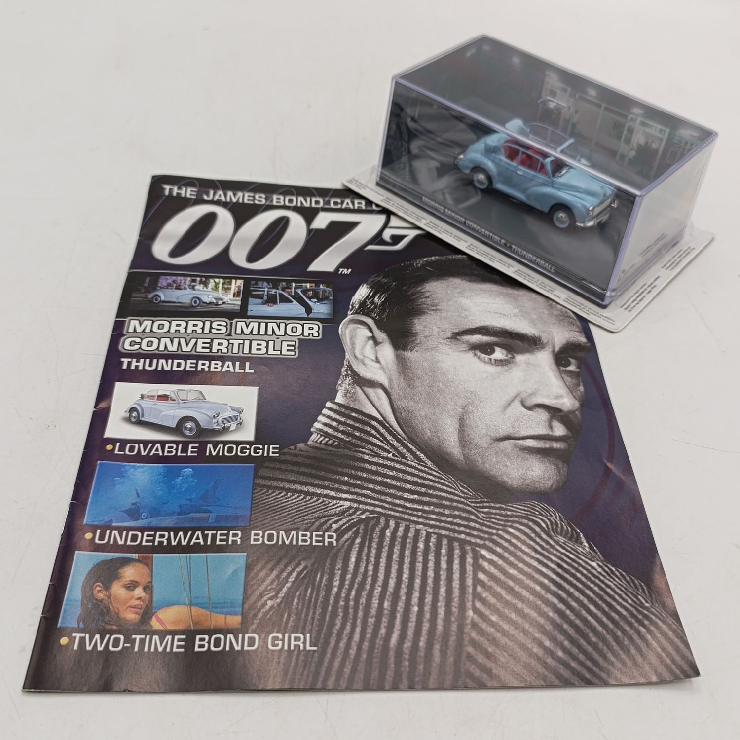 James Bond 007 Morris Minor Convertible model car with booklet - Thunderball