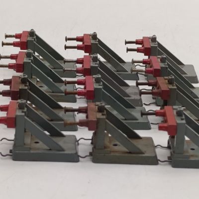 Lot of 12 vintage Meccano Hornby rail end stops