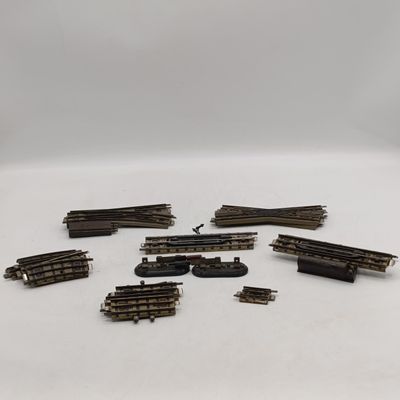 Lot of 18 Meccano Hornby Dublo assorted tracks and 2 flip - over switches