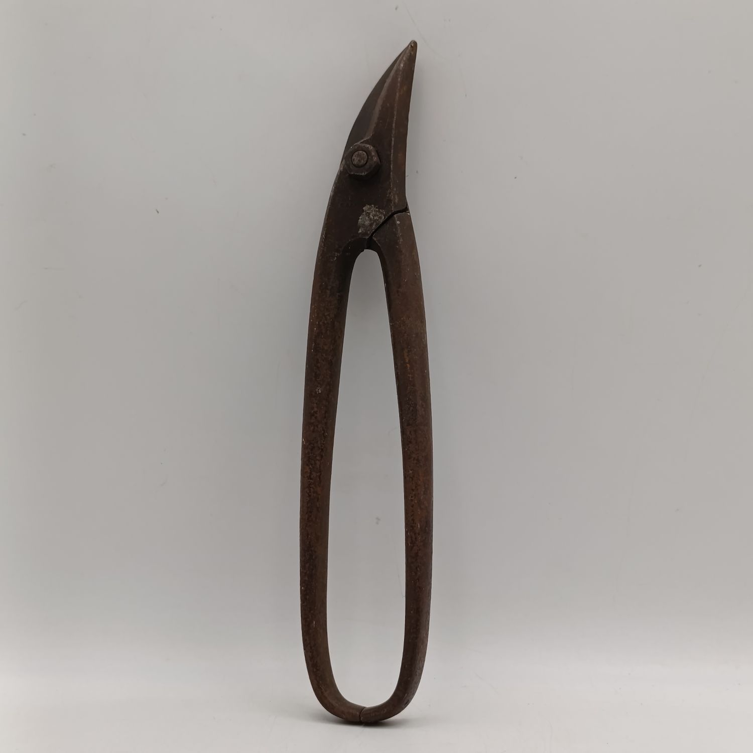Vintage metal / tin cutting shears