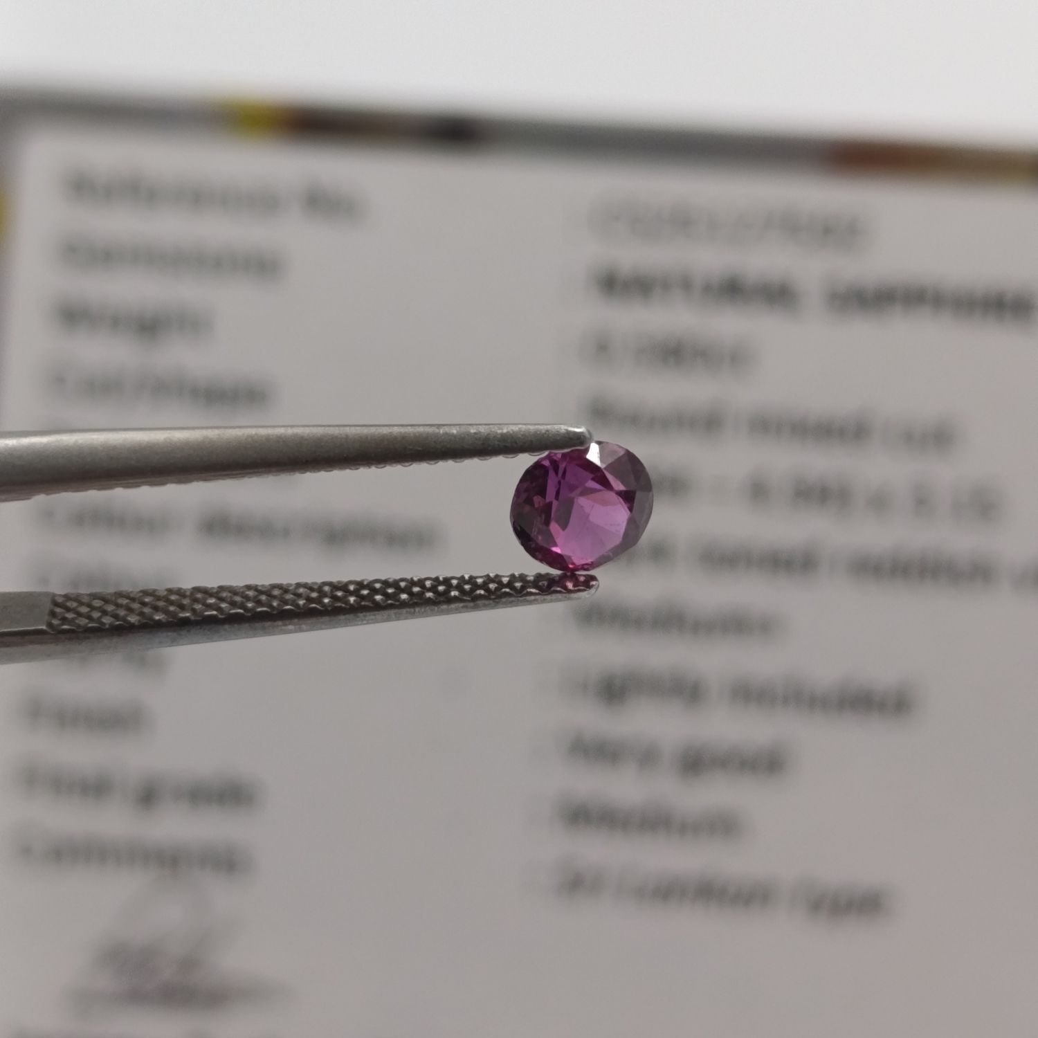 Round mixed Natural Sapphire of 0.580ct with GEMLAB certificate