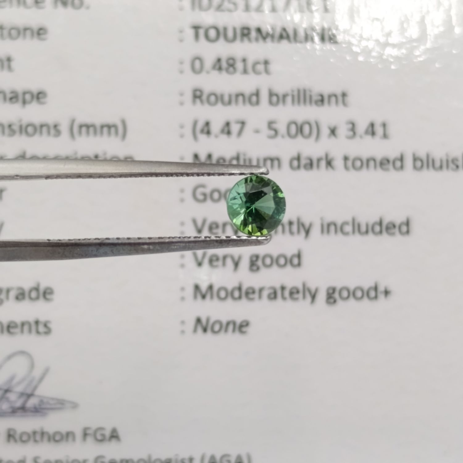 Round Brilliant Tourmaline of 0.481ct with GEMLAB Certificate