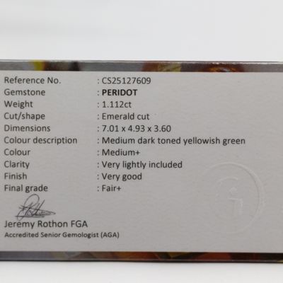 Emerald cut Peridot of 1.112ct with GEMLAB certificate