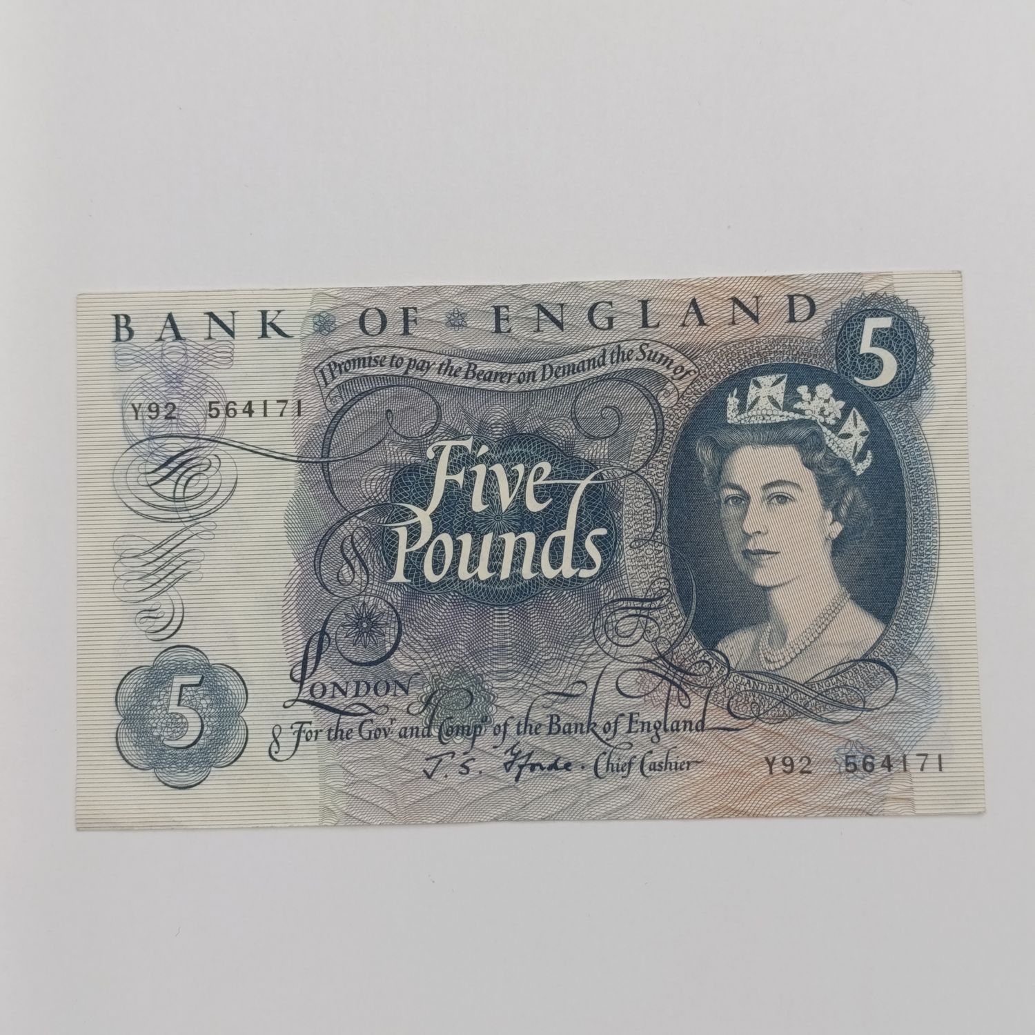 Bank of England small blue Fiver 5 pound late 1960's banknote