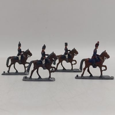 Lot of 4 vintage cavalry lead soldiers