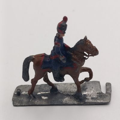 Lot of 4 vintage cavalry lead soldiers