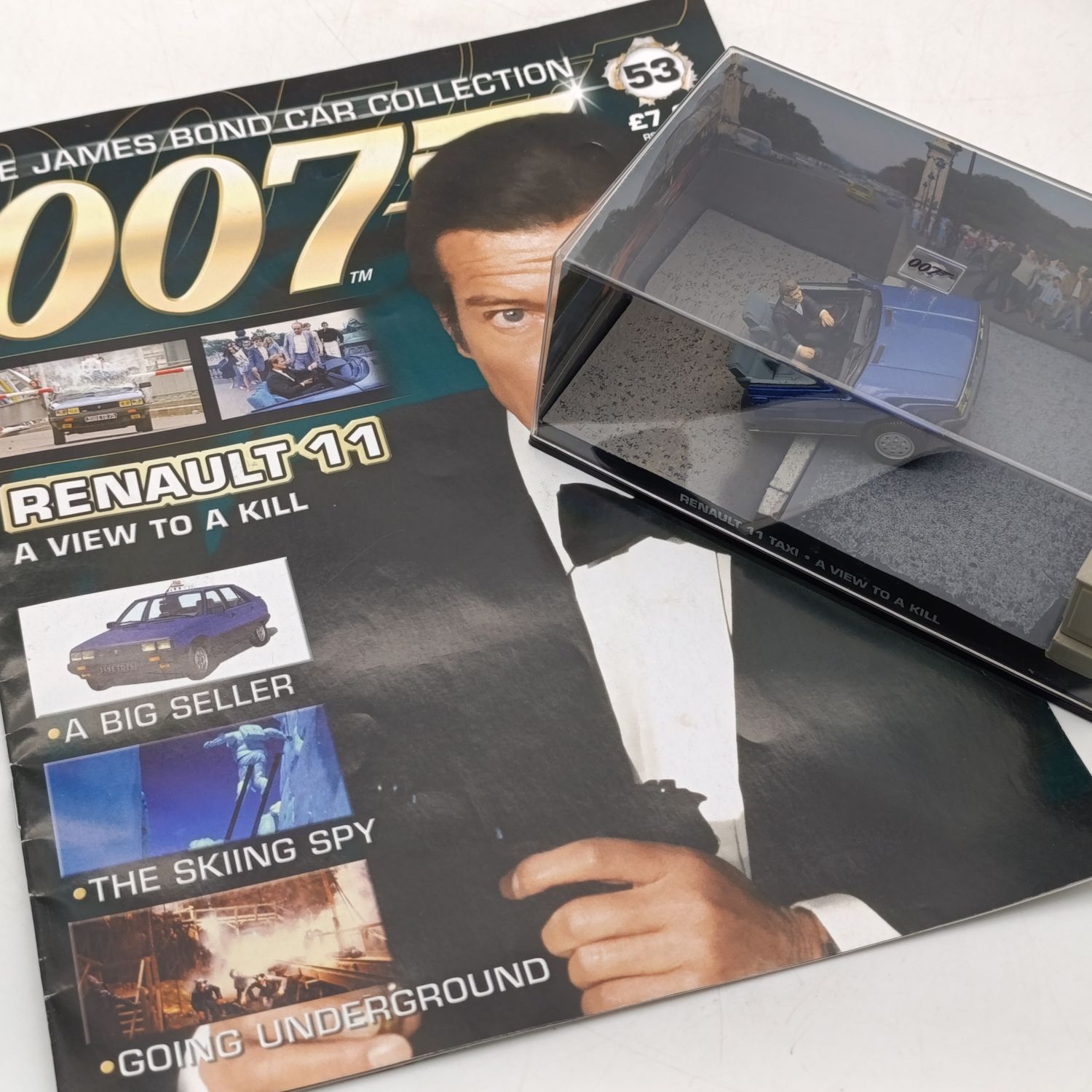 James Bond 007 Renault 11 model car with booklet - A View to a Kill