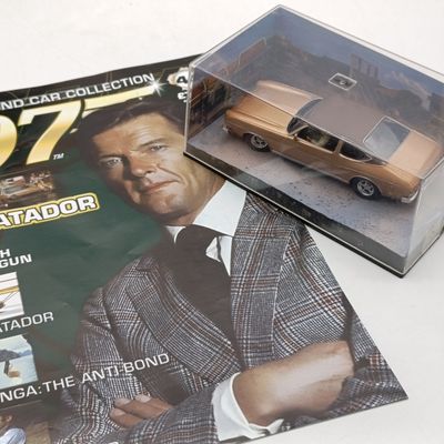 James Bond 007 AMC Matador Coupe model car - The man with  Golden Gun - case damaged