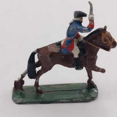 Lot of 4 vintage cavalry lead soldiers