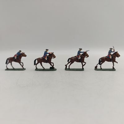 Lot of 4 vintage cavalry lead soldiers