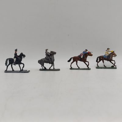Lot of 4 vintage cavalry lead soldiers