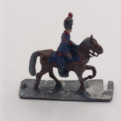 Lot of 4 vintage cavalry lead soldiers