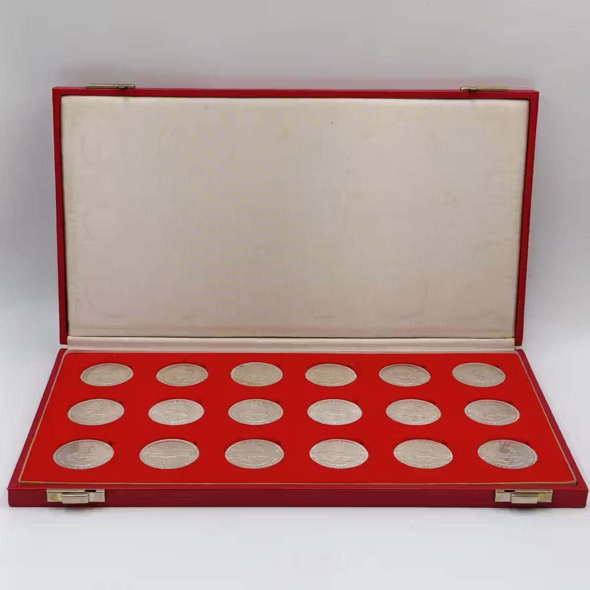 1947-1964 South African silver crown set in case - 1959 and 1962 in top condition