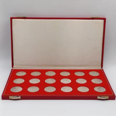 1947-1964 South African silver crown set in case - 1959 and 1962 in top condition