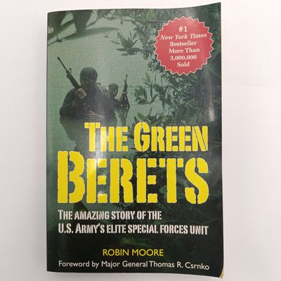 Book The green Berets by Robin Moore - The amazing story of the U.S. Army's special forces unit
