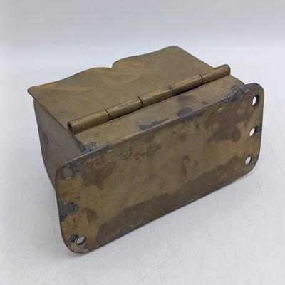 Vintage brass Railways locomotive ashtray - no markings