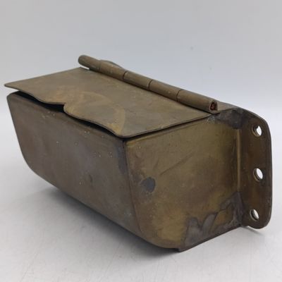 Vintage brass Railways locomotive ashtray - no markings