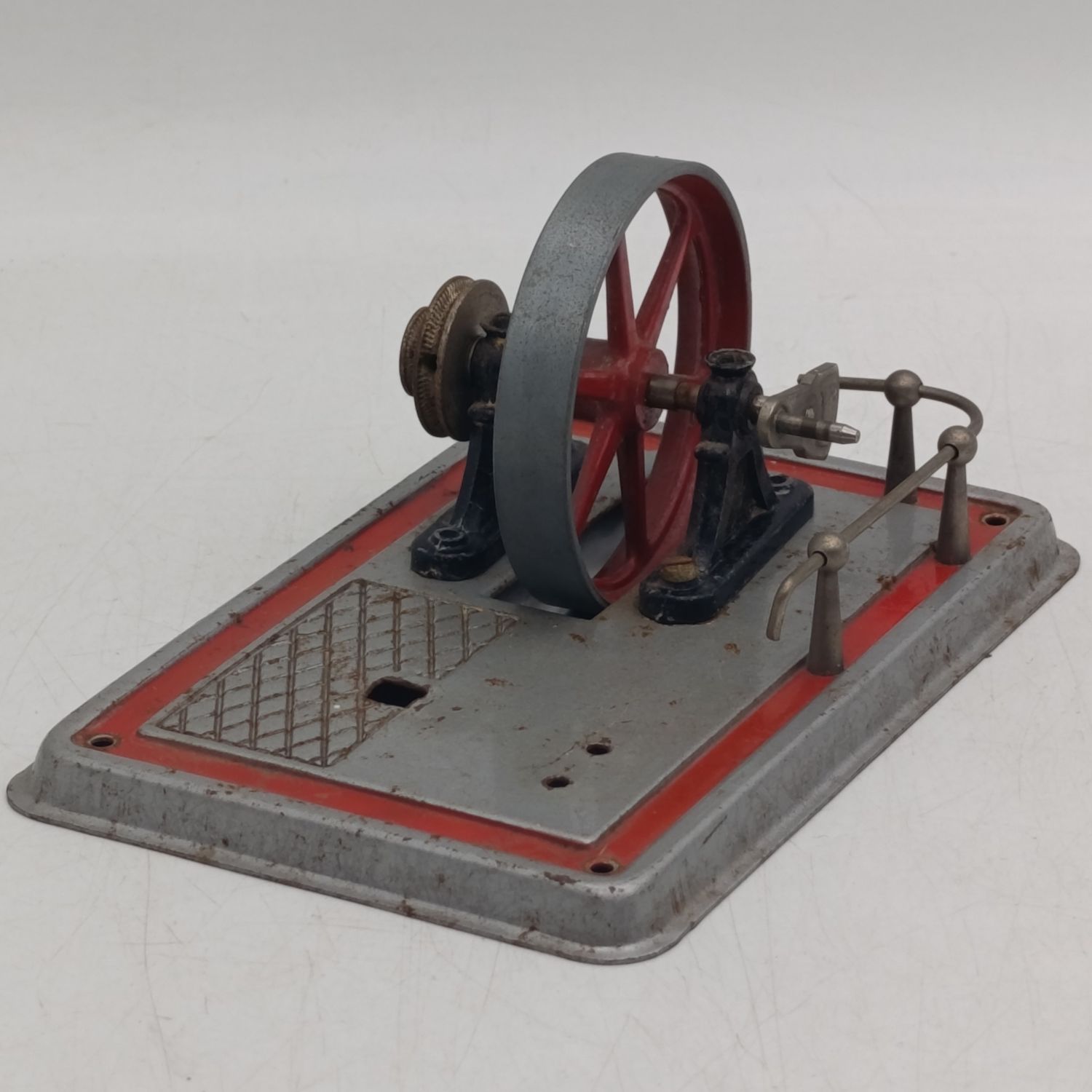 Small Vintage Steam engine pully and base - no boiler