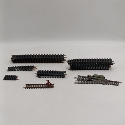 Lot of 23 HO scale railway tracks - assorted brands