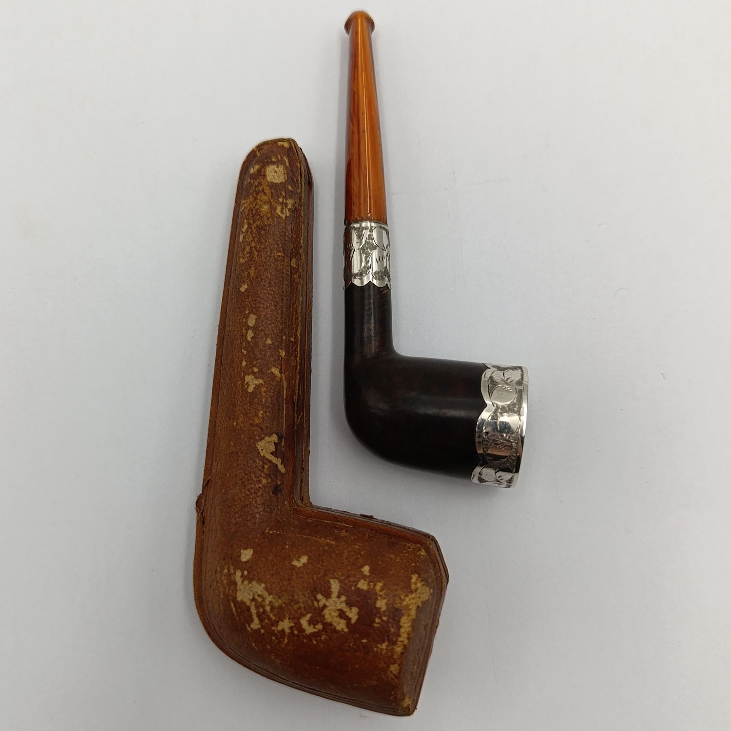 Vintage smoking pipe with sterling silver clabbing in Vienna-made case