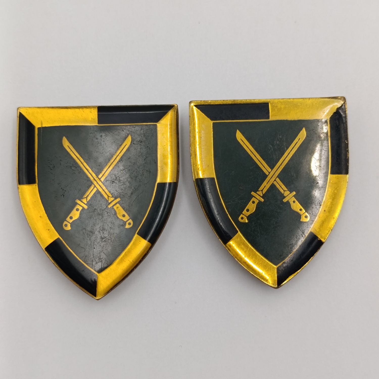 Pair of SA Infantry shoulder flashes
