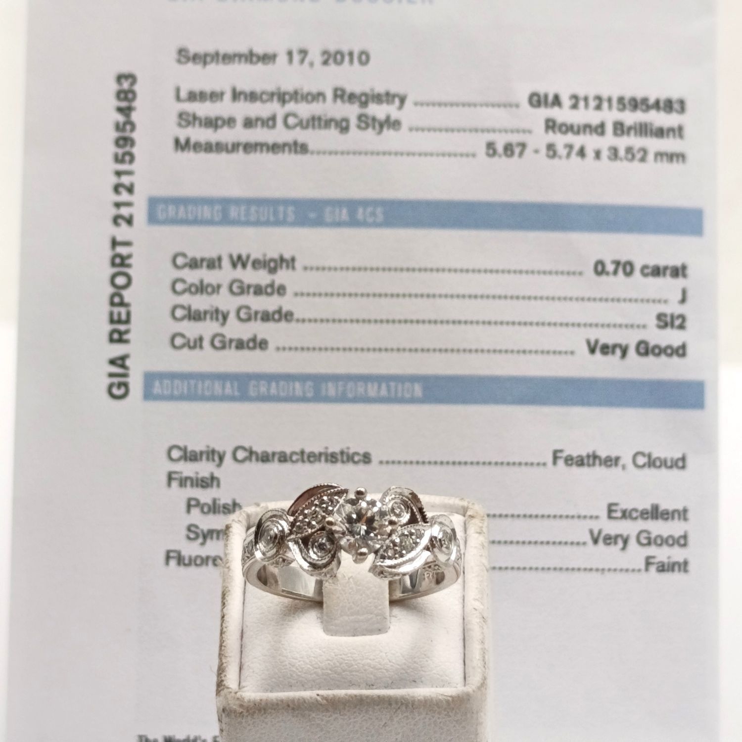 18kt White gold diamond ring with 0,07ct diamond - Colour J,clarity SI2 - weighs 6,7g - size R