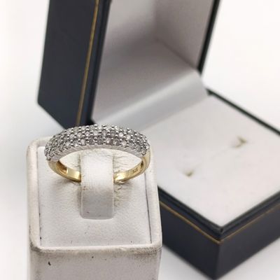 9kt Gold ring with 46 small diamonds - weight 2,6g - size P 1/2
