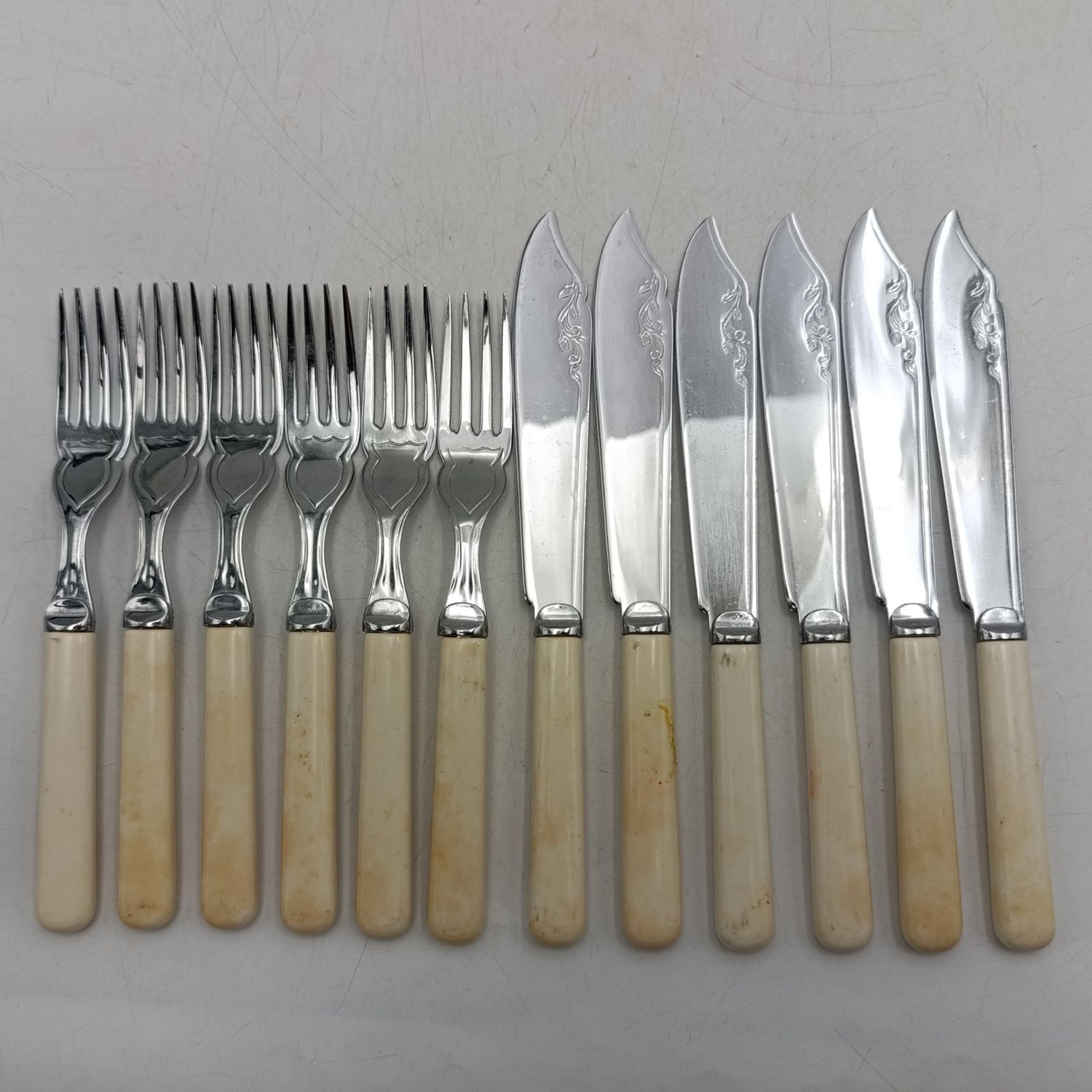 Set of 6 Fish knives and forks