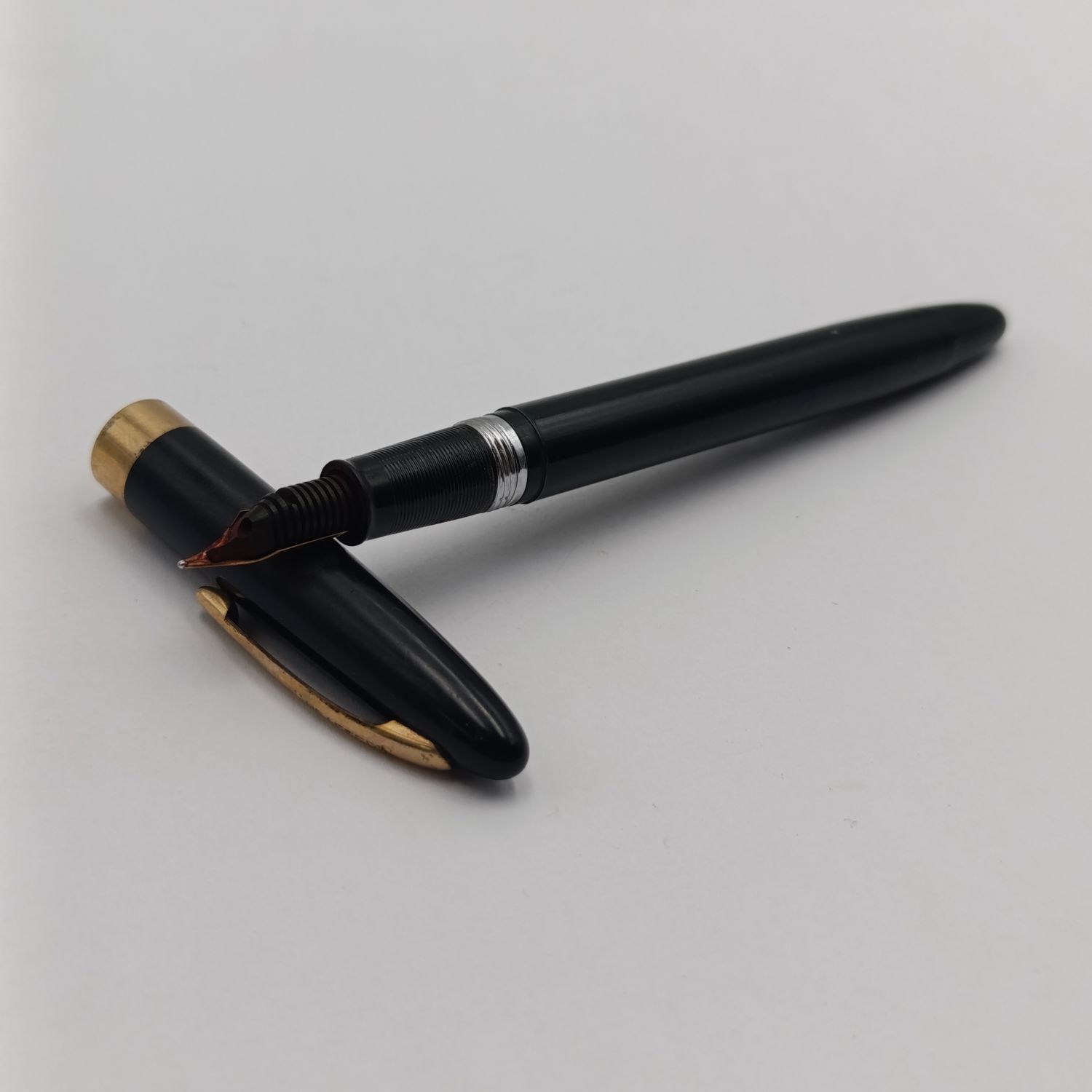 Vintage Shaeffer's foundation pen with 14kt gold nib
