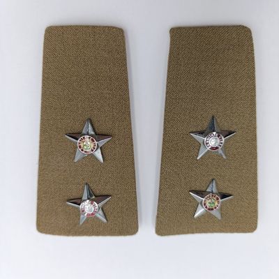 Pair of SADF Lieutenant step-outs rank epaulettes
