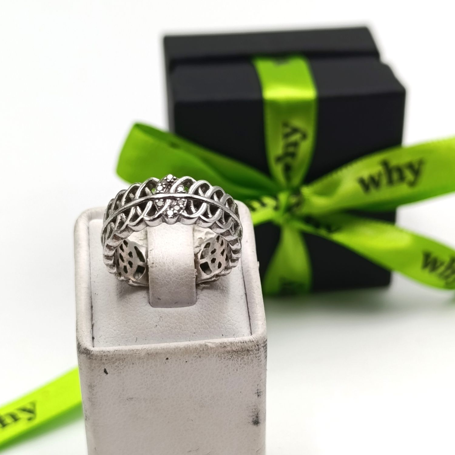 Sterling silver WHY ring with clear stones - weights 5,2g - size L1/2