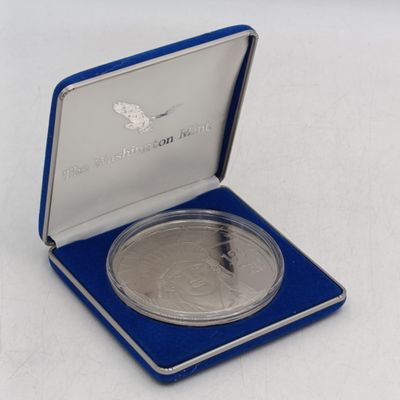 1999 USA 4oz fine silver Gaint Quarter-pound eagle $100 coin in box with certificate