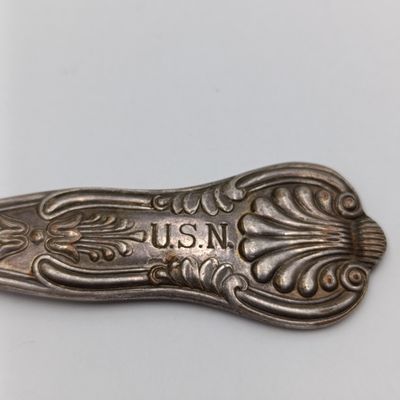 United States Navy (USN) spoon with ANCHOR LOGO - vintage