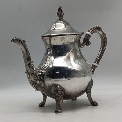 Vintage silverplated tea pot