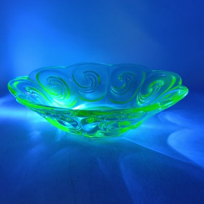 Vintage Uranium glass bowl - 25cm diameter