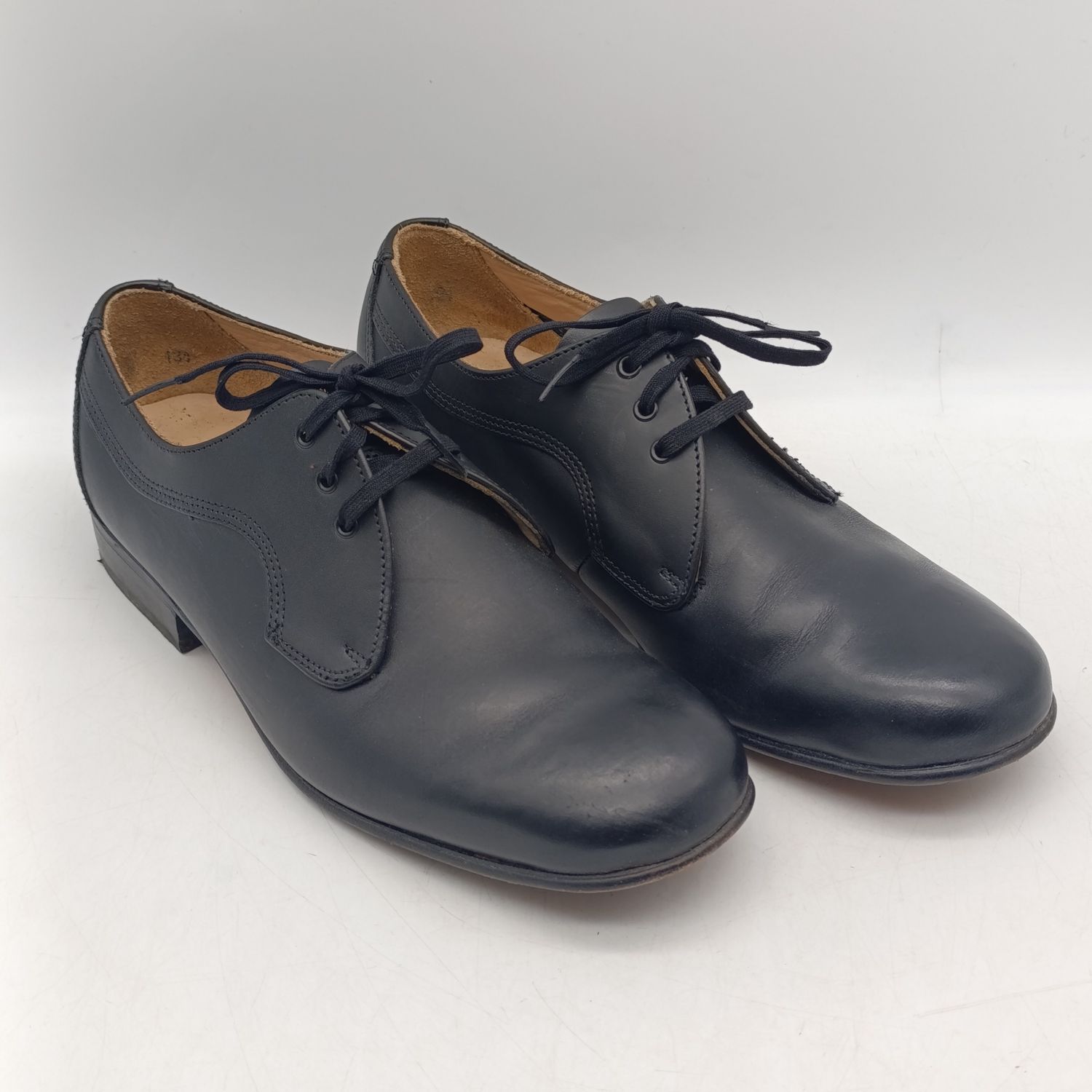 Pair of Bagshaw leather shoes for SA Navy winter uniform - size 8
