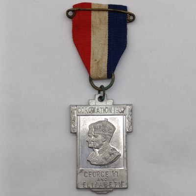 1937 George VI and Elizabeth coronation medal – unusual type