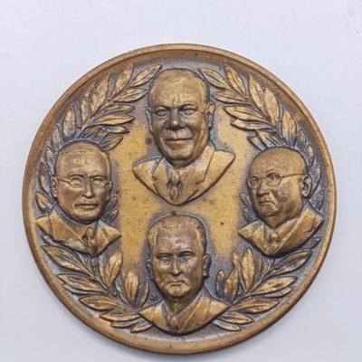 Nasionale Party 50 Jaar 1964 medallion with Verwoerd &amp; other ministers