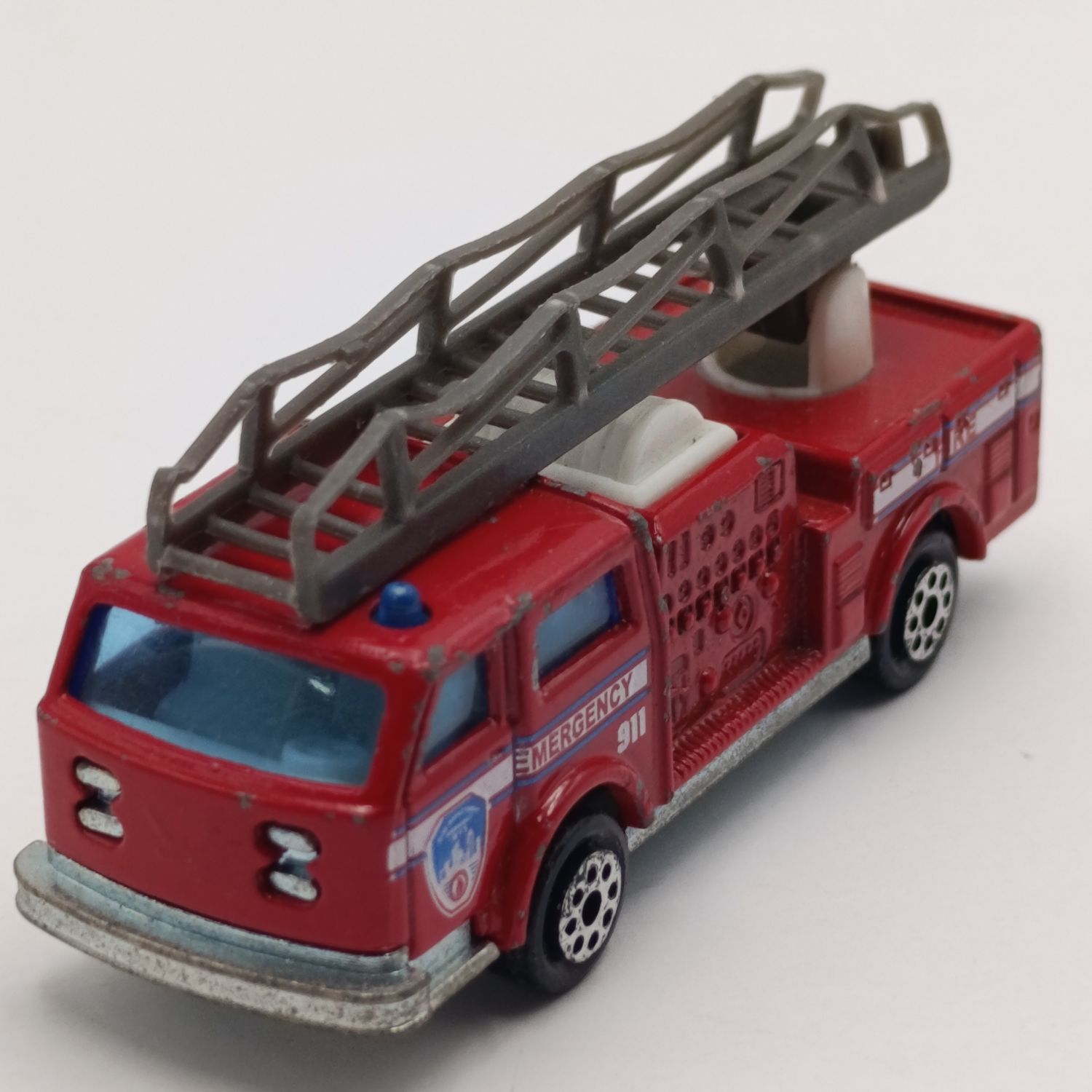 This Majorette die-cast fire engine toy captures the excitement of emergency rescue vehicles in a detailed and durable scale model.
