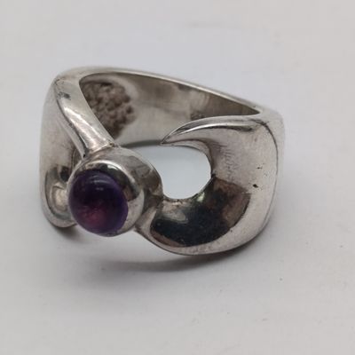 Vintage sterling silver ring with cabochon amethyst - weight 11,2g - size M1/2