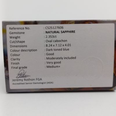 Oval Cabochon Natural sapphire of 2,353ct with GEMLAB certificate