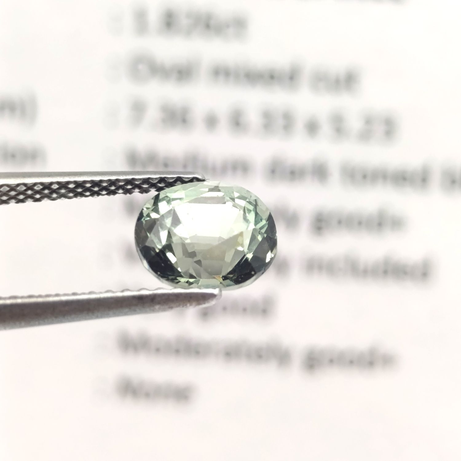 Oval mixed Natural Spinel of 1,826ct with GEMLAB certificate